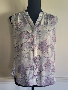 Grace the perfect fit Sleeveless Floral Top - White and Lavender- SP
